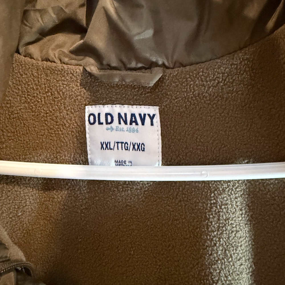 Old Navy Olive Green Quilted Puffer Vest - Picture 2 of 4